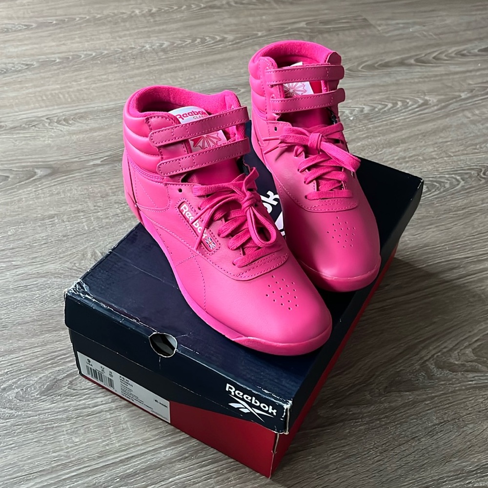 Reebok Freestyle Hi, Women’s Size 9